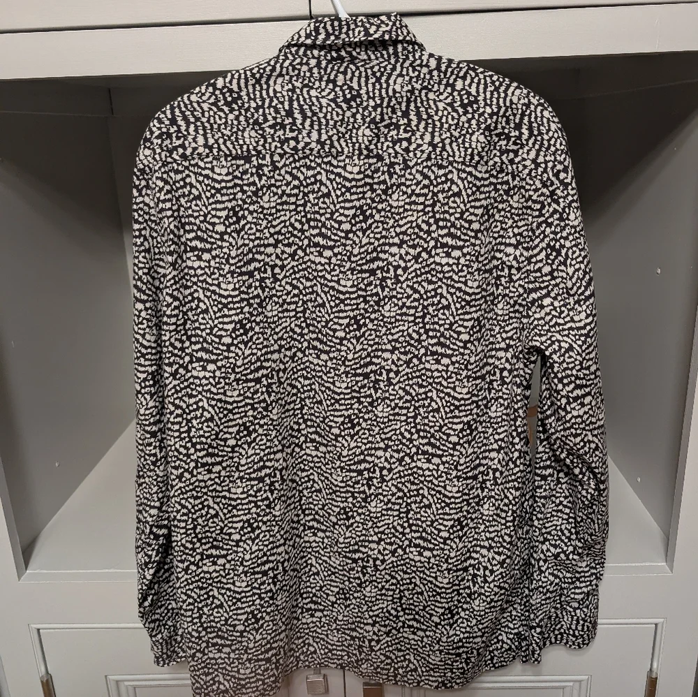 Ted Baker Men's L print for your wild side. Button detail gorgeous - Picture 7 of 15